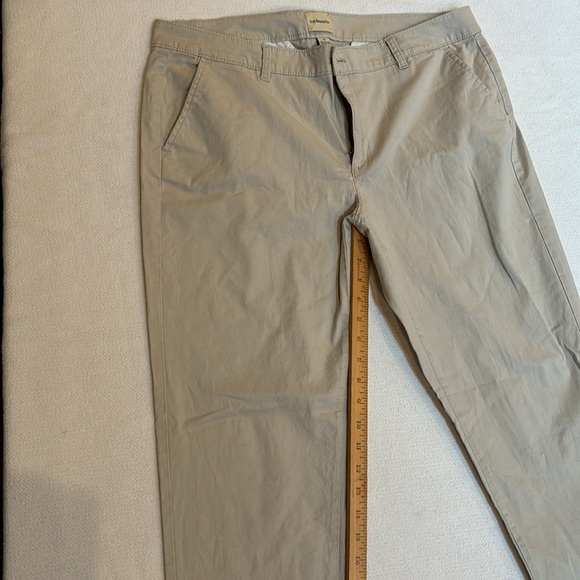 GH Bass & Co Pale Taupe Straight leg Stretch Pants Pockets Size 14 - Picture 3 of 9